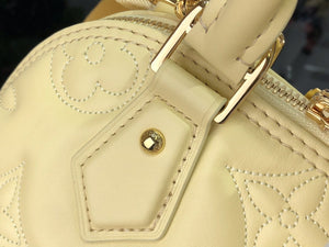 Bag Louis vuitton ALMA