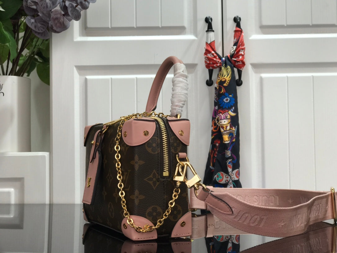 Bag Louis vuitton PETITE MALLE SOUPLE